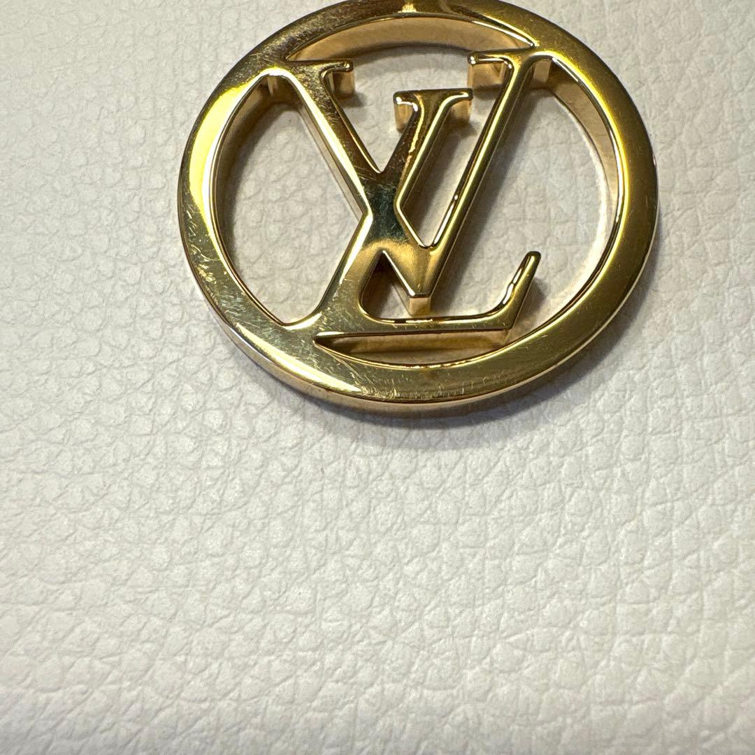 ルイヴィトン　ロゴ　ゴールド キーホルダー　キーリング　ショッパー　リボン付き