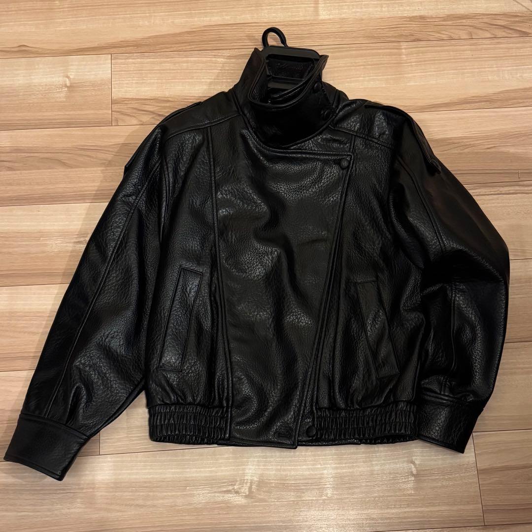 【SNSで人気！完売商品、新品タグ付き】ZARA フェイクレザージャケット、M