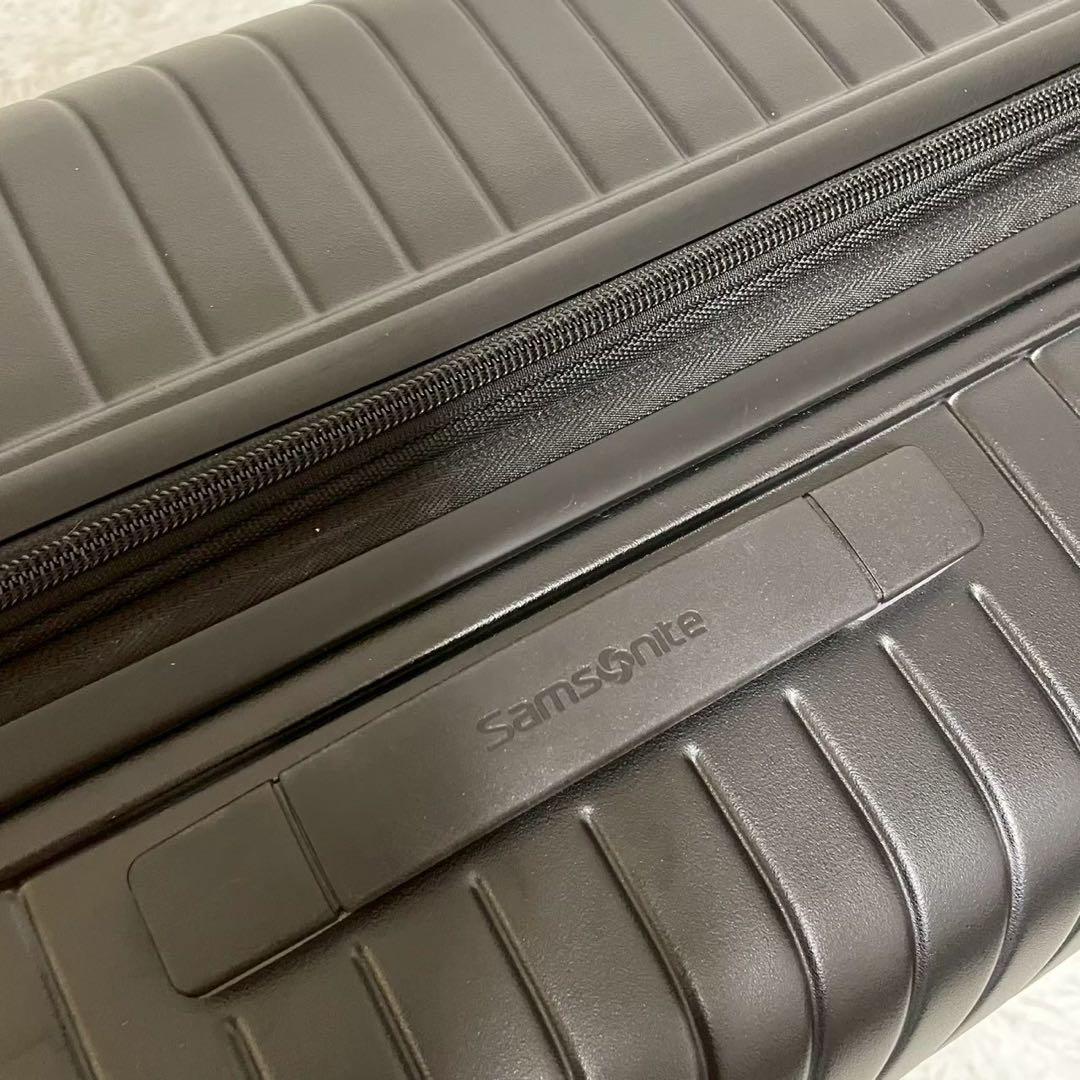 極美品　サムソナイト　キャリーケース　ロベス　付属品有り　TSAロック搭載 黒