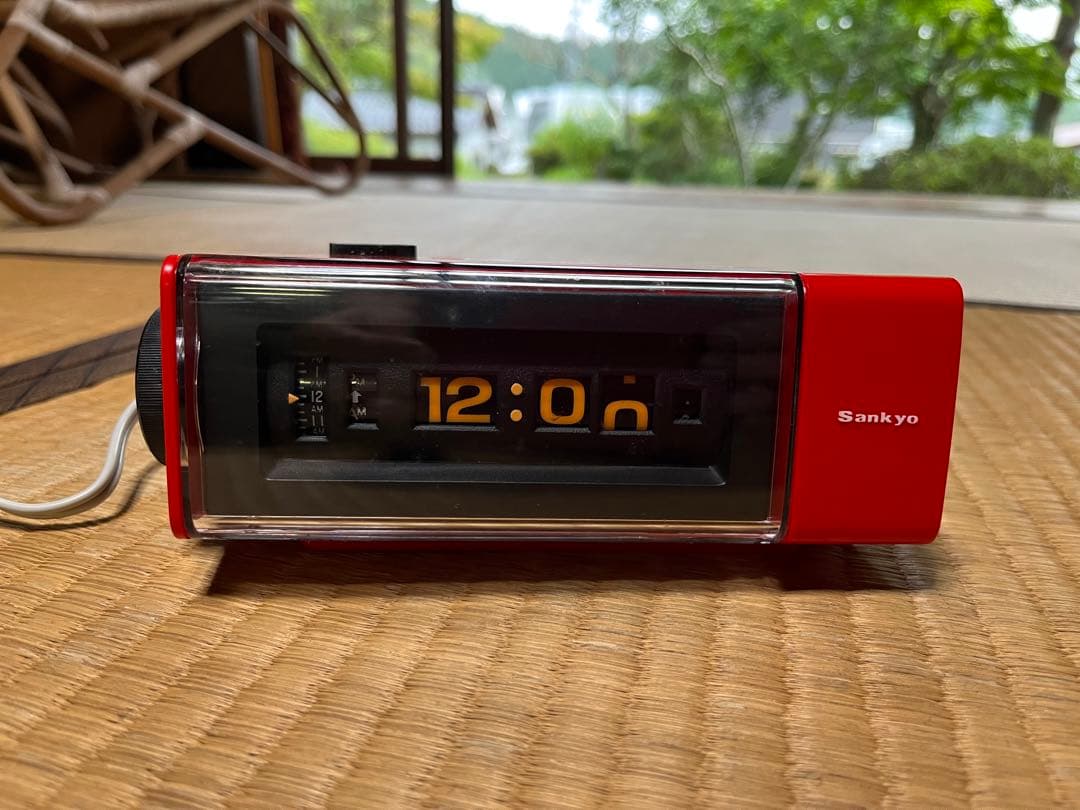 昭和レトロ　デジタル目覚まし時計　Sankyo