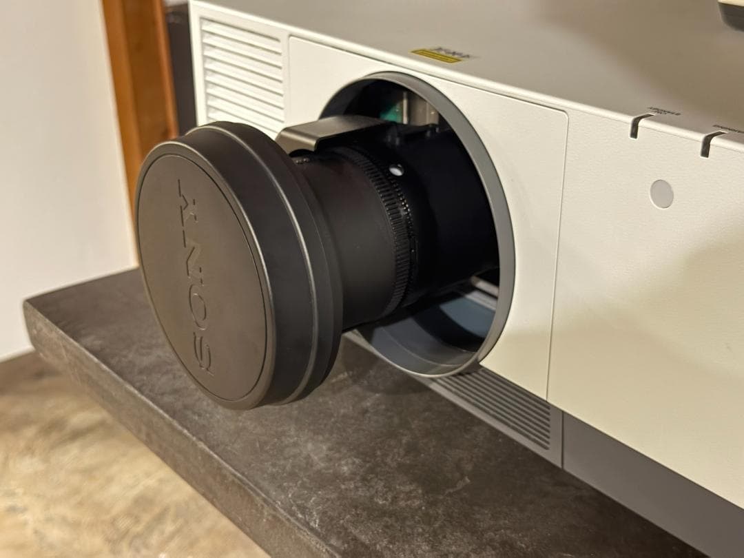 SONY VPL-FHZ91L 現行品美品9000ルーメン 短焦点ズームレンズ付