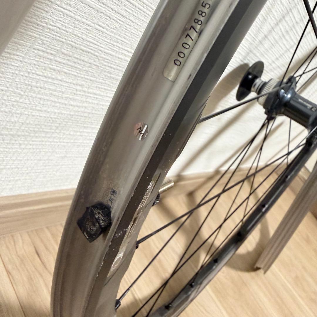 【ほぼ未使用品】シマノ WH-RX830-TL 700c フロントリア セット