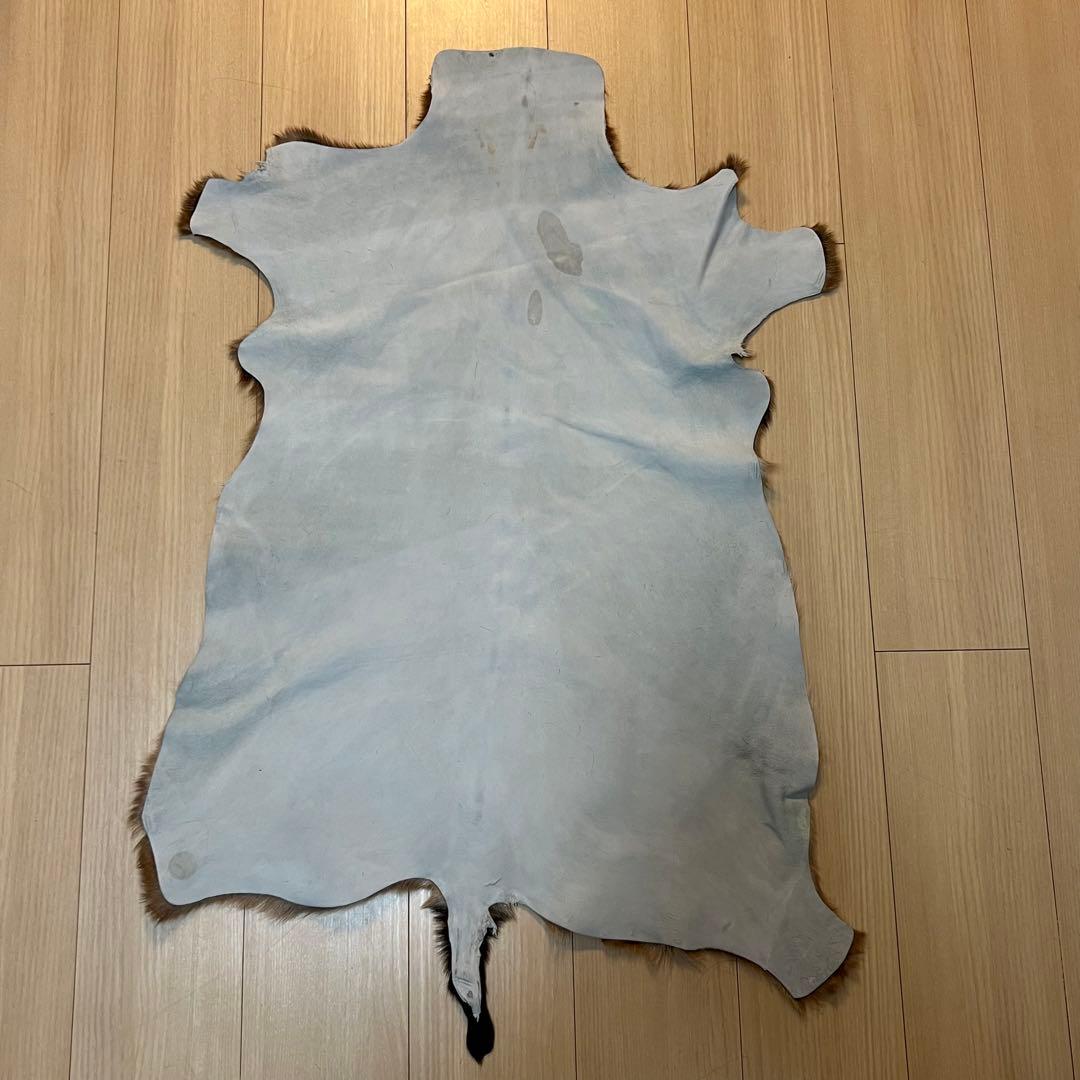 天然山羊毛皮 ヤギ皮 カーペット マット 本革 96*66cm