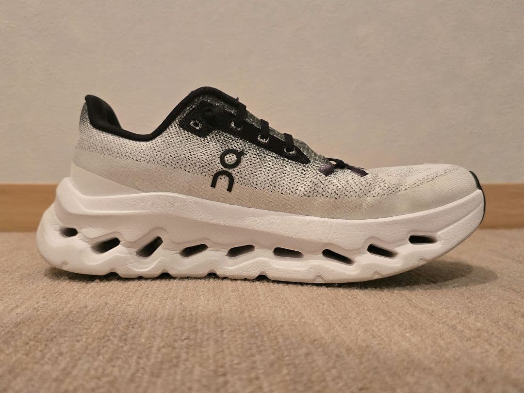 On Cloudtilt オン クラウドティルト スニーカー
