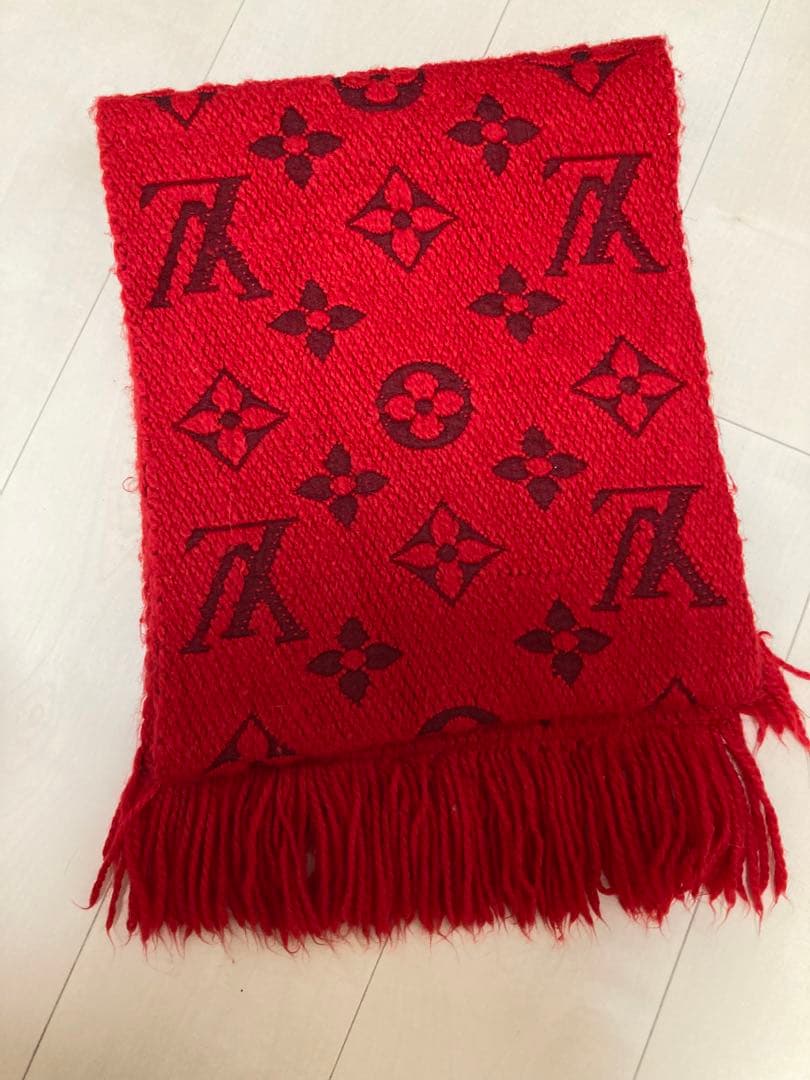 ルイヴィトン エシャルプ ロゴマニア マフラー ルビー レッド