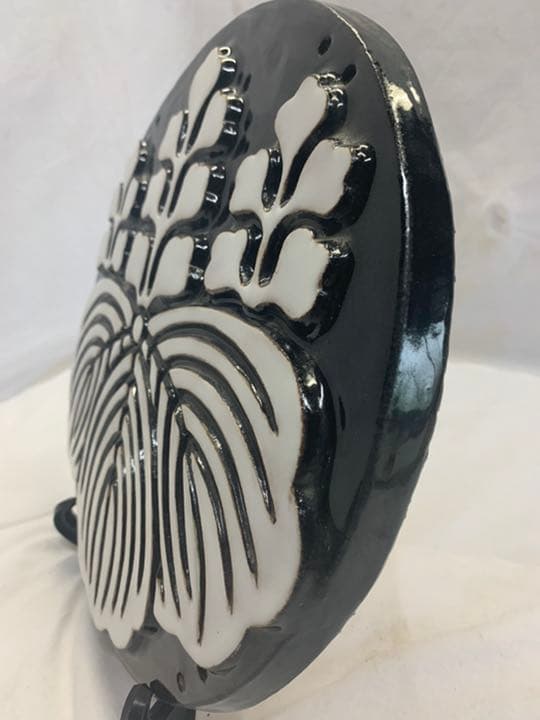 五七桐　焼物　家紋