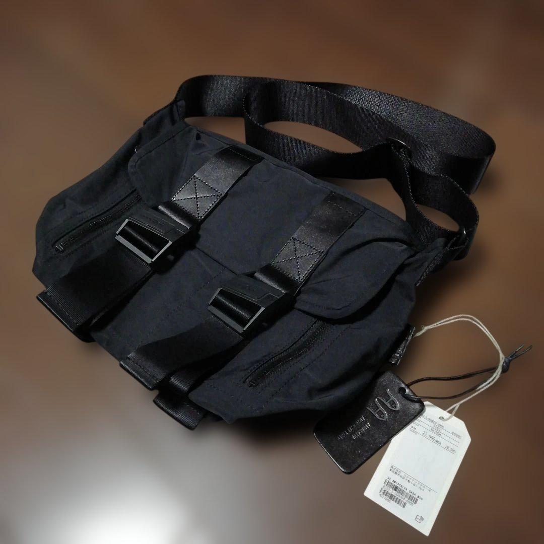 【極美品】AMIACALVA　アミアカルヴァ　Messenger Bag　S　黒