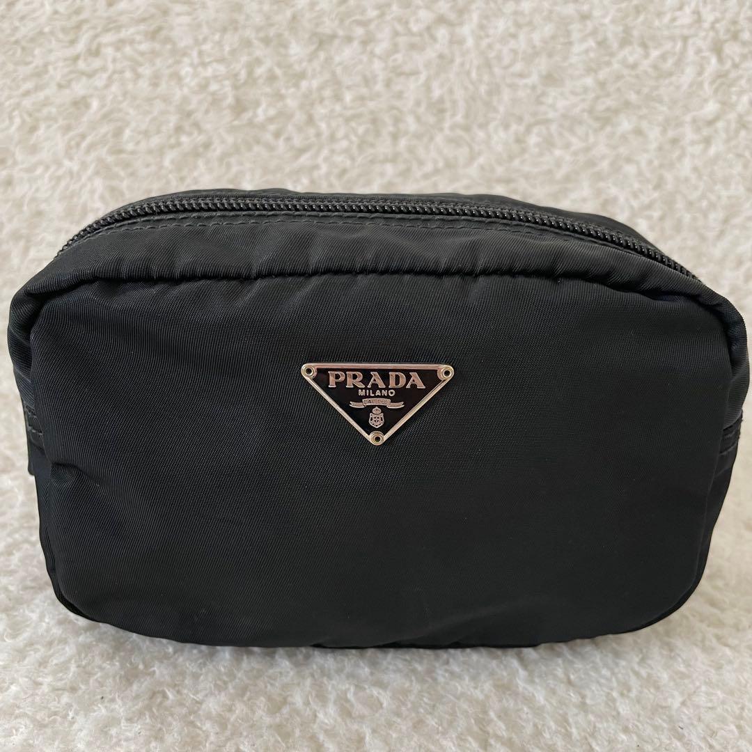 PRADA ブラック ナイロンポーチ