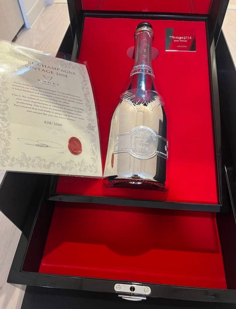 エンジェルシャンパンヴィンテージプラチナ　空瓶