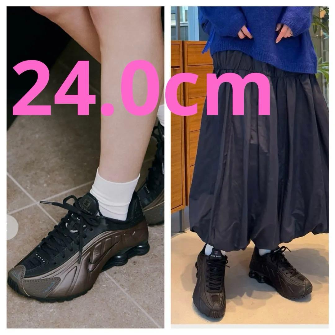 靴 NIKE meets emmi SHOX R4