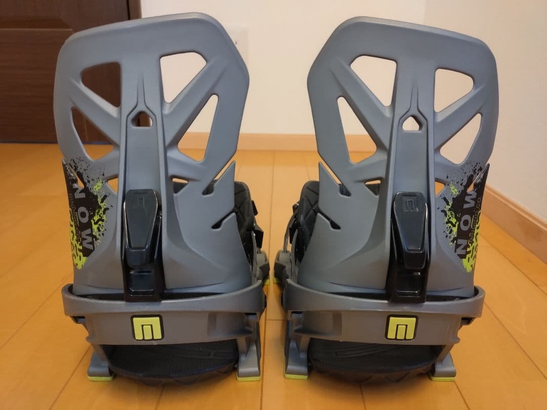 【訳あり】 スノーボード ビンディング NOW/ナウ BRIGADE Mサイズ