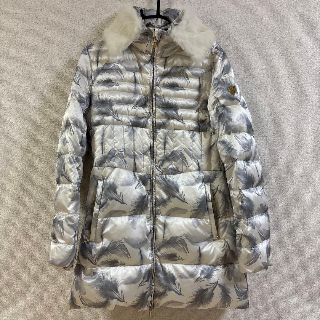 アルマーニ　EA7 グレー 羽柄白ダウンジャケット