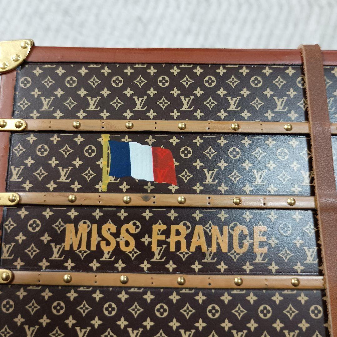 LOUIS VUITTON ミスフランス　ペーパーウェイト　トランクノベルティ