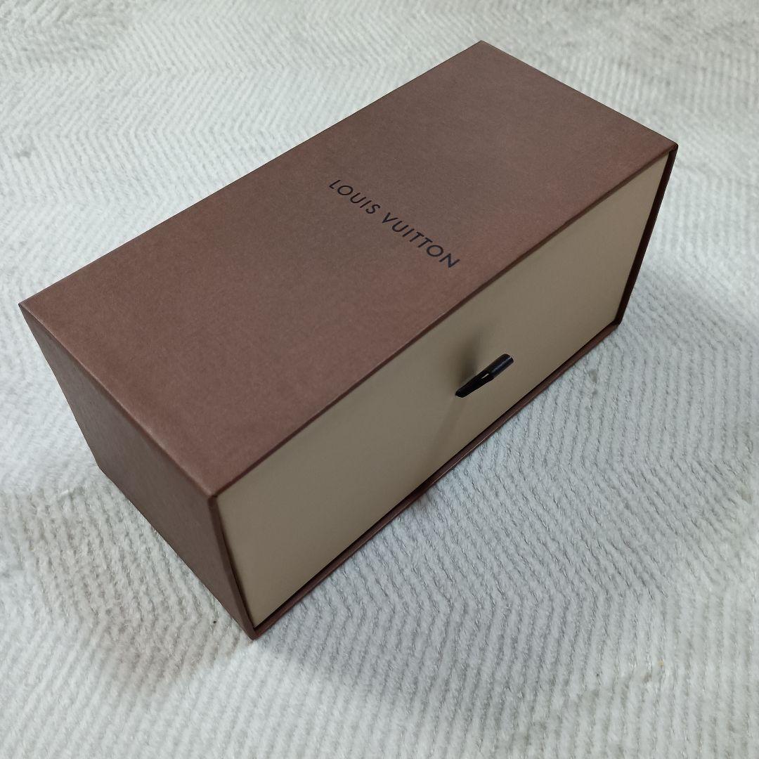 LOUIS VUITTON ミスフランス　ペーパーウェイト　トランクノベルティ