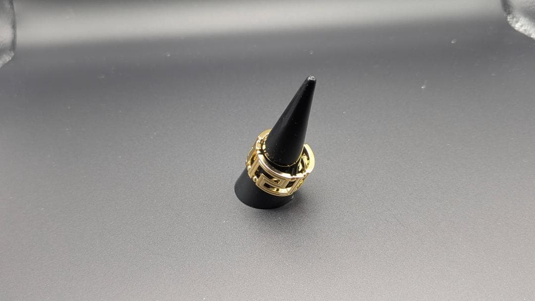 【新品未使用】ヴェルサーチェ グレカモチーフリング 23号（日本サイズ22号）