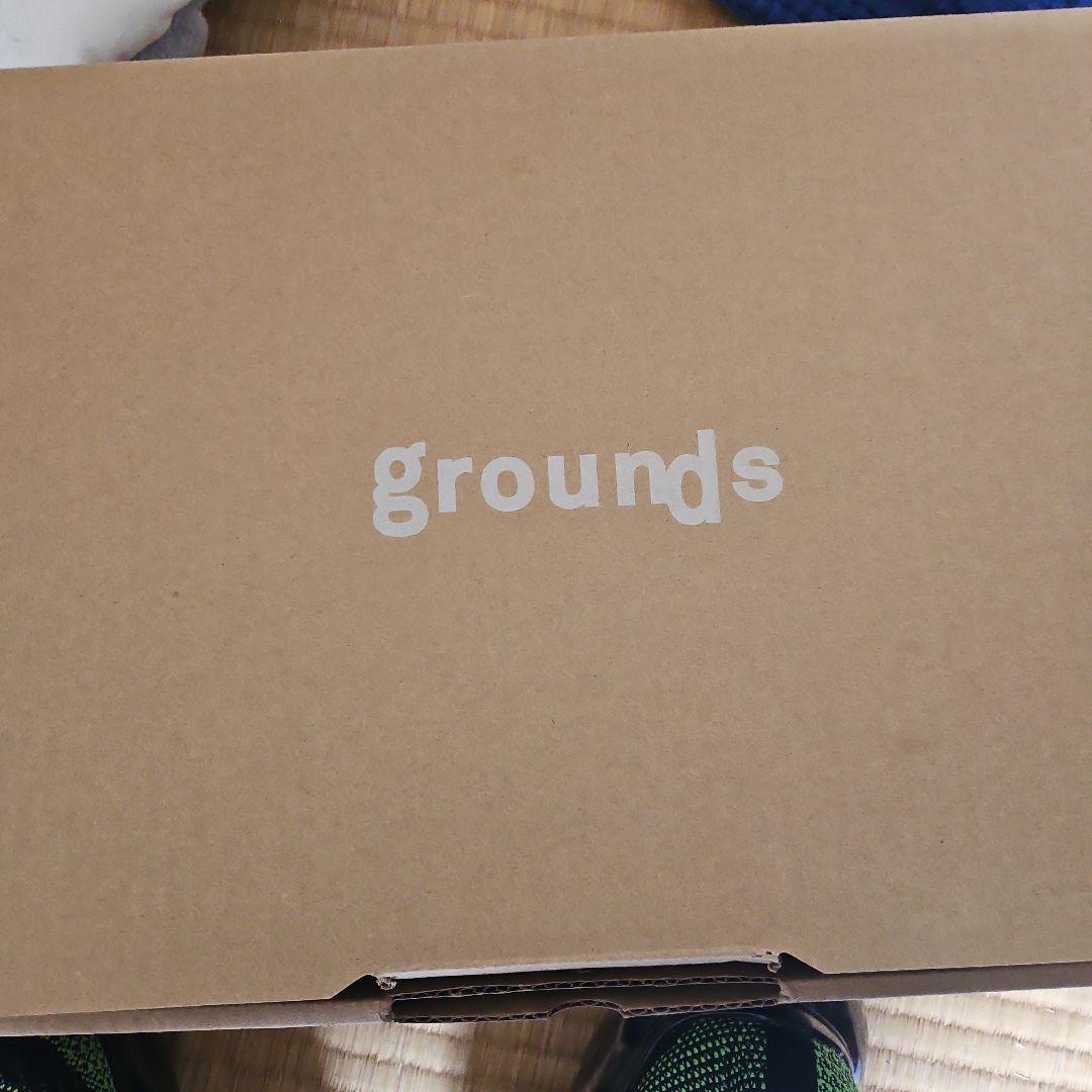 groundsスニーカー 黒/緑/ピンク