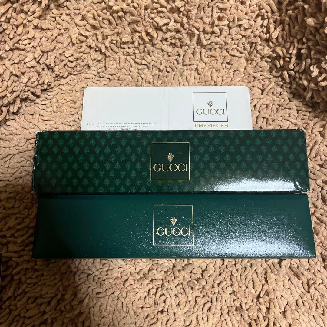 ジャンクオールド GUCCI 腕時計 ゴールド×グリーン レザー箱、販売証明書付