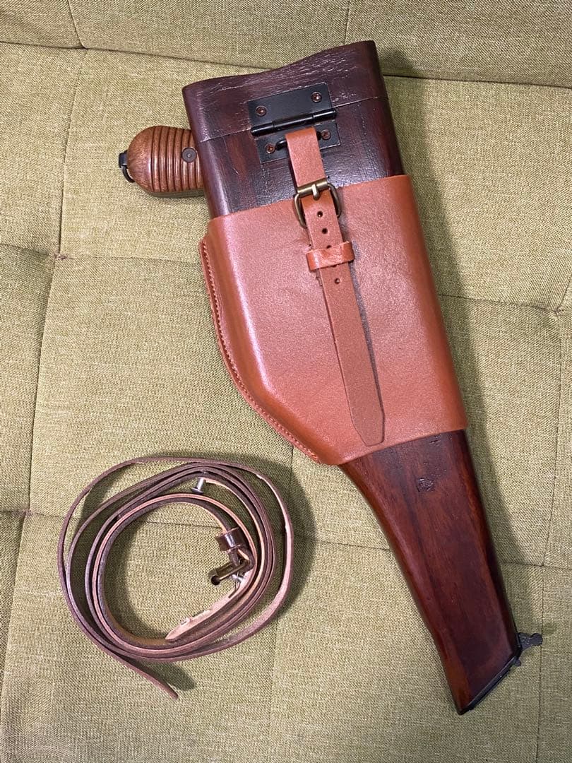 ドイツ軍　モーゼルM712用木製ホルスター&ホルダーとスリング(レプリカ)