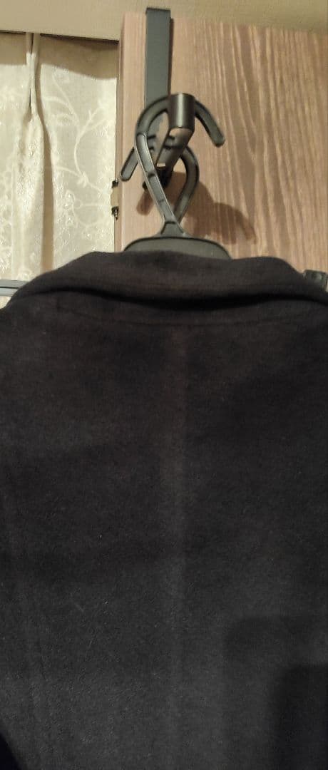 エポカ☆サンプル品　スリム黒のファー付ロングコート40 S〜Ｍ