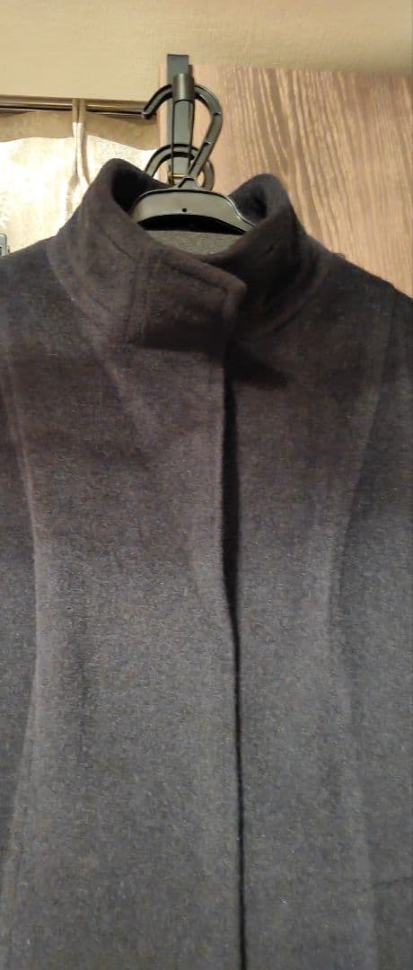 エポカ☆サンプル品　スリム黒のファー付ロングコート40 S〜Ｍ