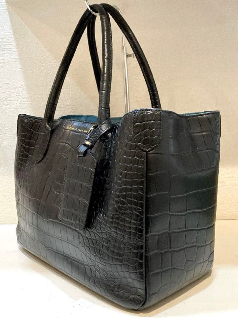 【美品】ADMJ クロコ型押し　レザー　トートバッグ　黒　A4可