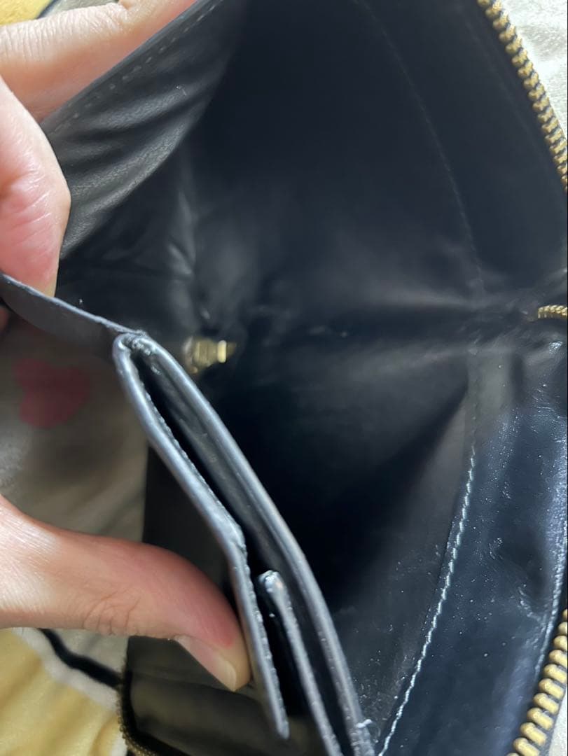 【最終値下げ】コムデギャルソン　2つ折り財布　小銭入れ付き