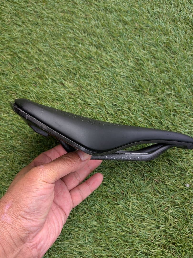 giant fleet slrカーボンサドル