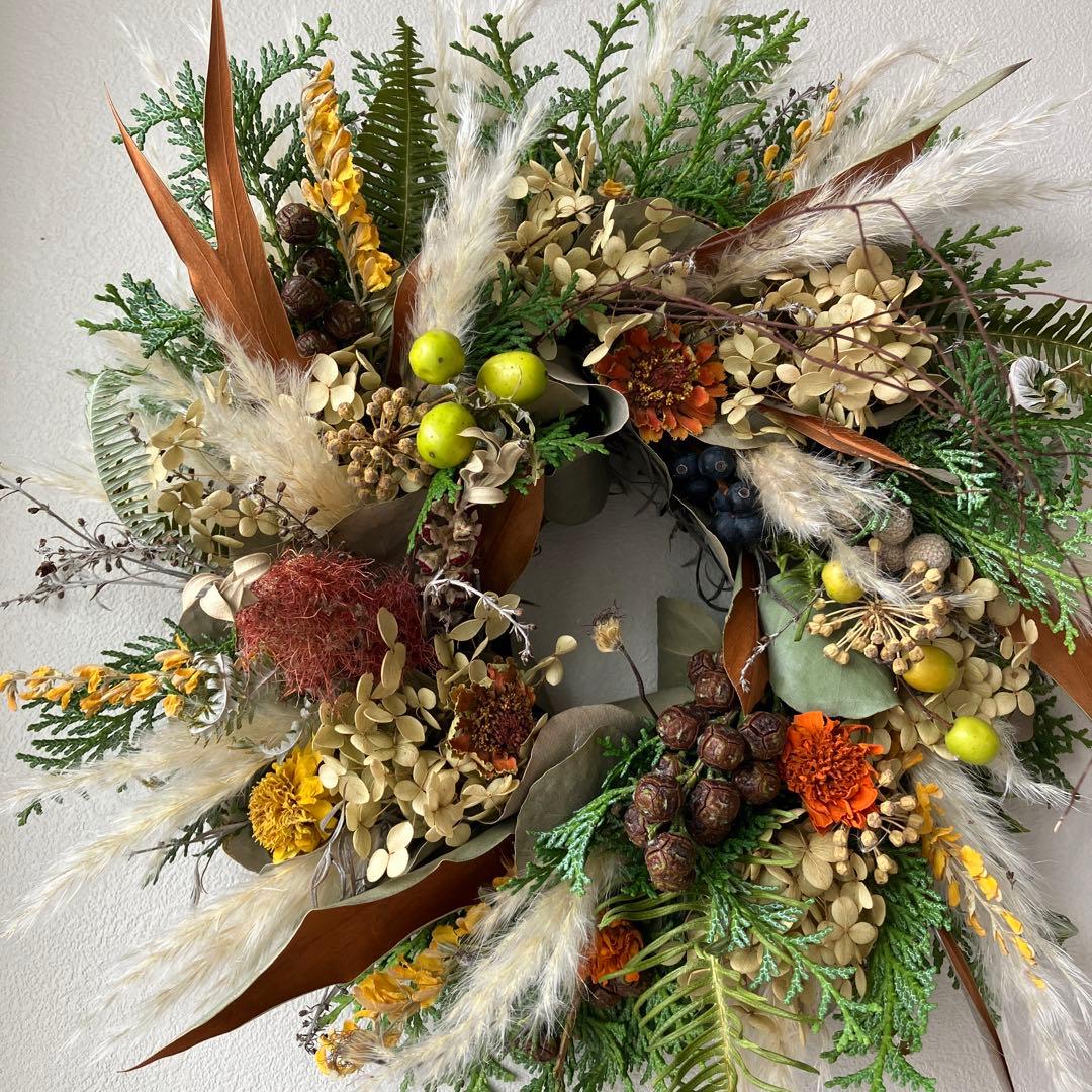 大きめ　実ものと秋の森のリース　キンポウジュ　パンパスグラス　グレビレア