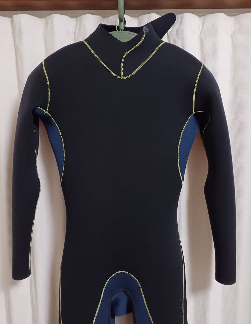 DEUS　デウス　ウェットスーツ　フルスーツ　3mm　ラバー　メンズMLサイズ