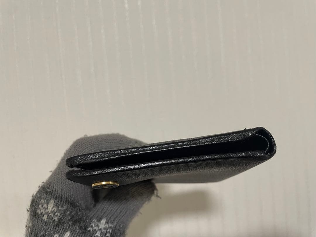 国内正規品　CHANEL シャネル　二つ折り財布　黒　キャビアスキン　ココマーク