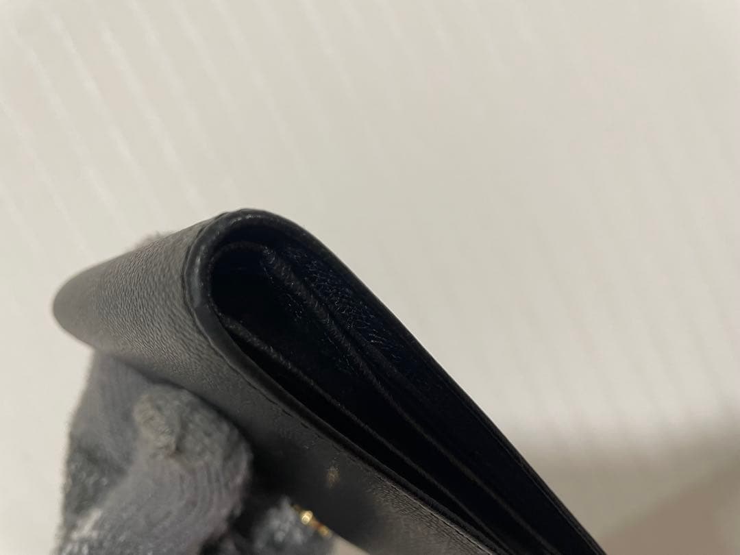 国内正規品　CHANEL シャネル　二つ折り財布　黒　キャビアスキン　ココマーク