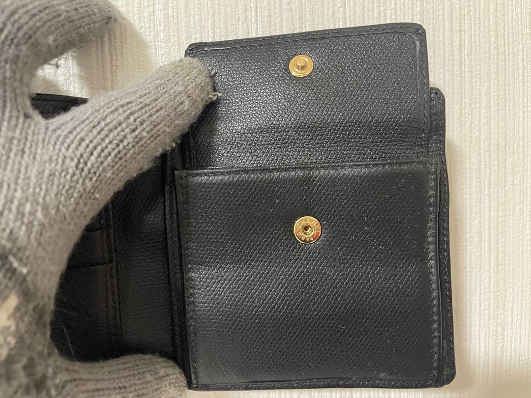 国内正規品　CHANEL シャネル　二つ折り財布　黒　キャビアスキン　ココマーク