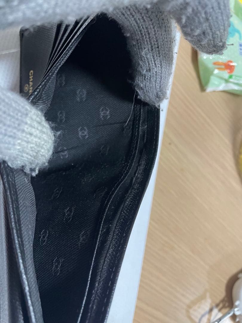 国内正規品　CHANEL シャネル　二つ折り財布　黒　キャビアスキン　ココマーク