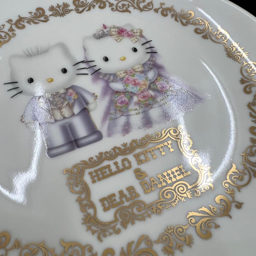 入手困難劇レア　ハローキティダニエル　ウェディングプレート２枚