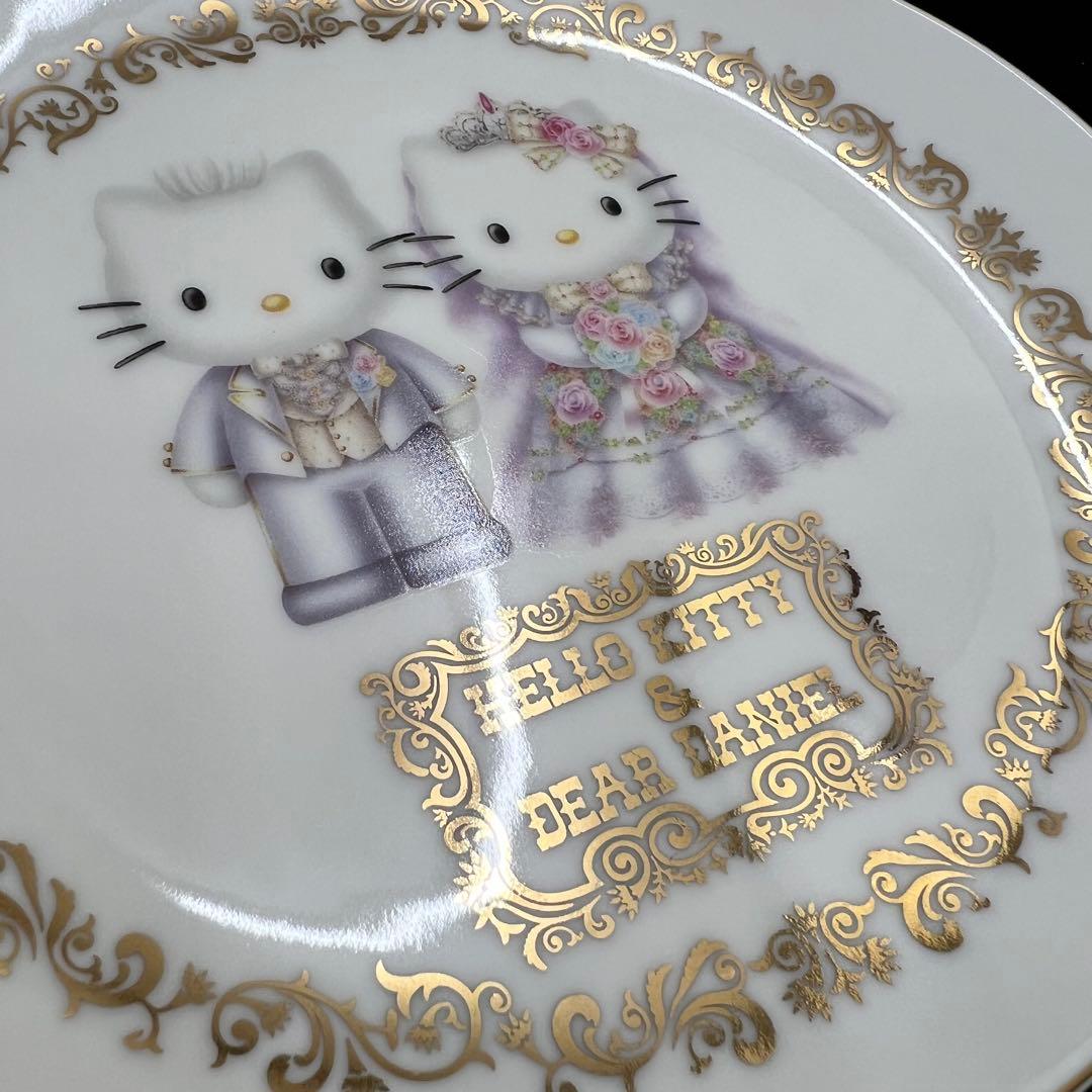入手困難劇レア　ハローキティダニエル　ウェディングプレート２枚