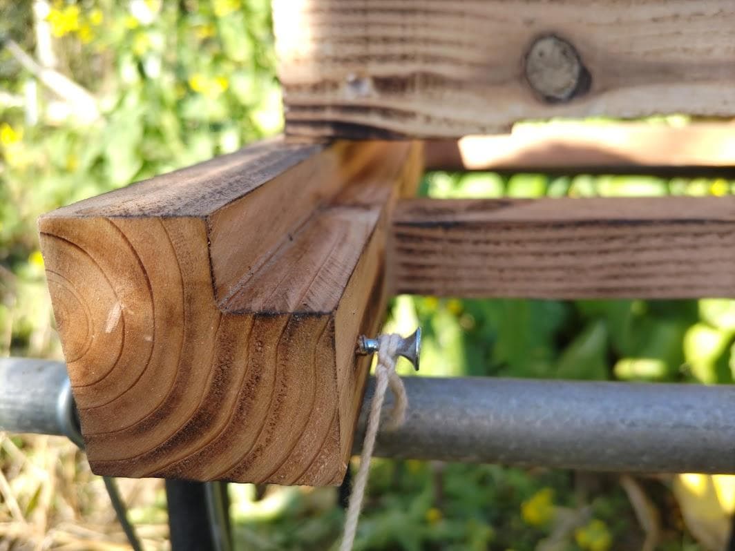 日本蜜蜂 重箱式巣箱4段 スライド底板 付巣門台座　スノコ付き