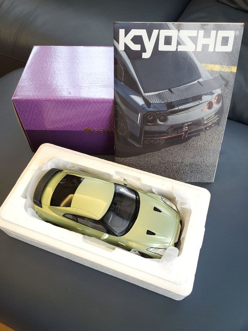2022 R35 GTR Tスペック 京商 1/18モデル 新品
