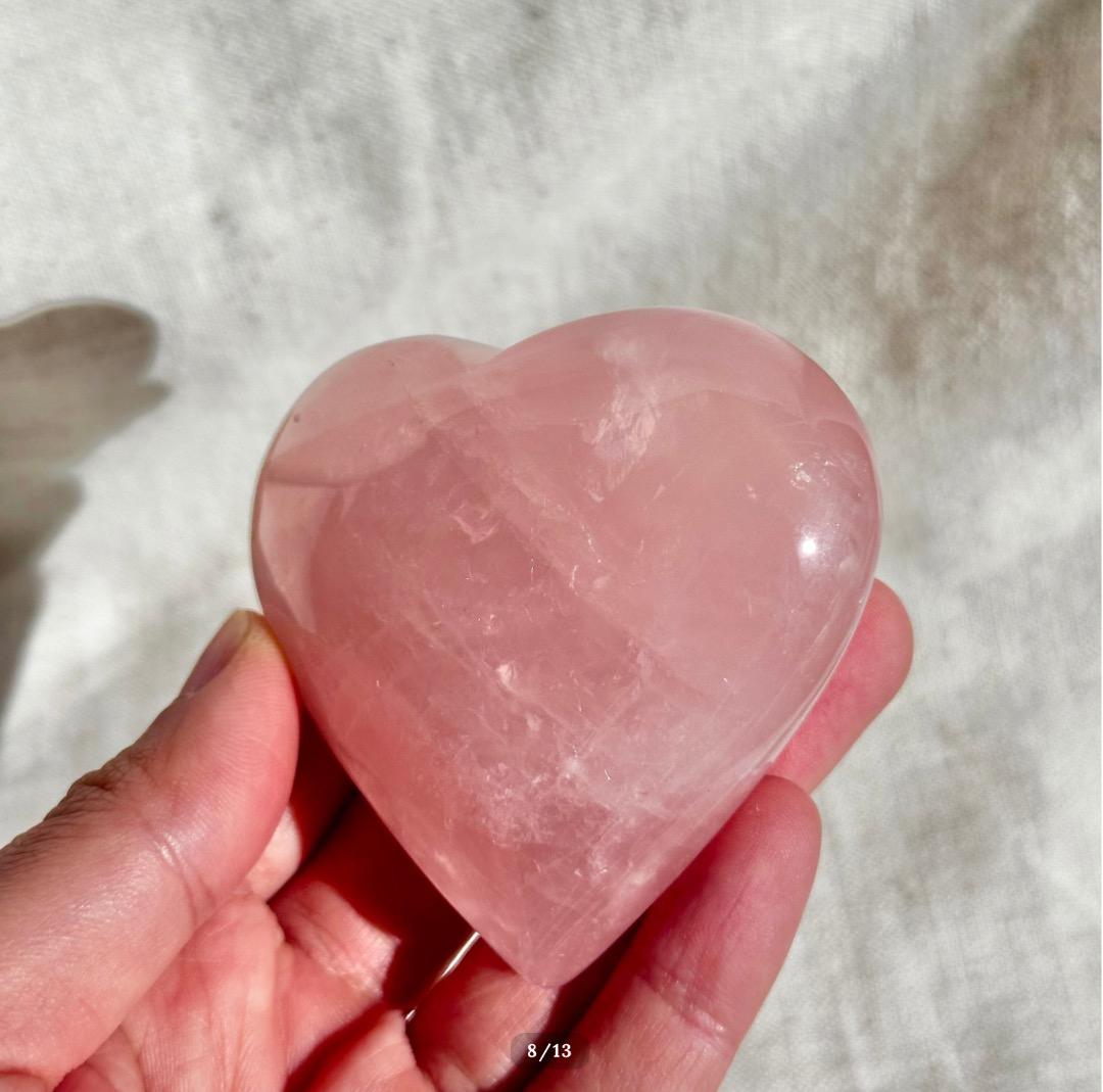 【ローズ クォーツ】　ハート シェイプ ② スタンド付　ブラジル産