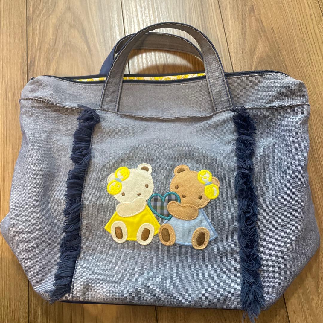 お値下げ中！！2024年春のファミリアショートートバッグ