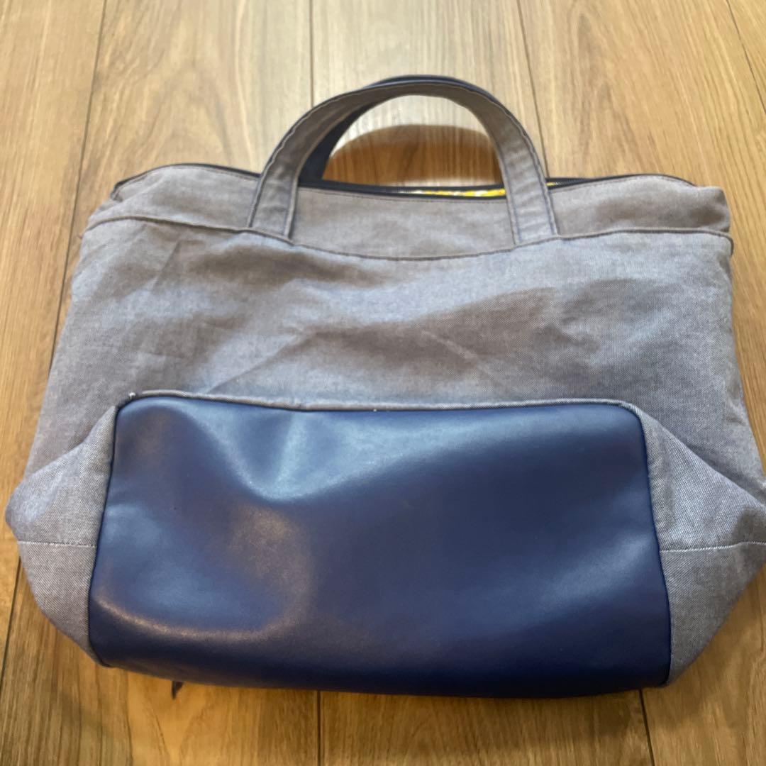 お値下げ中！！2024年春のファミリアショートートバッグ