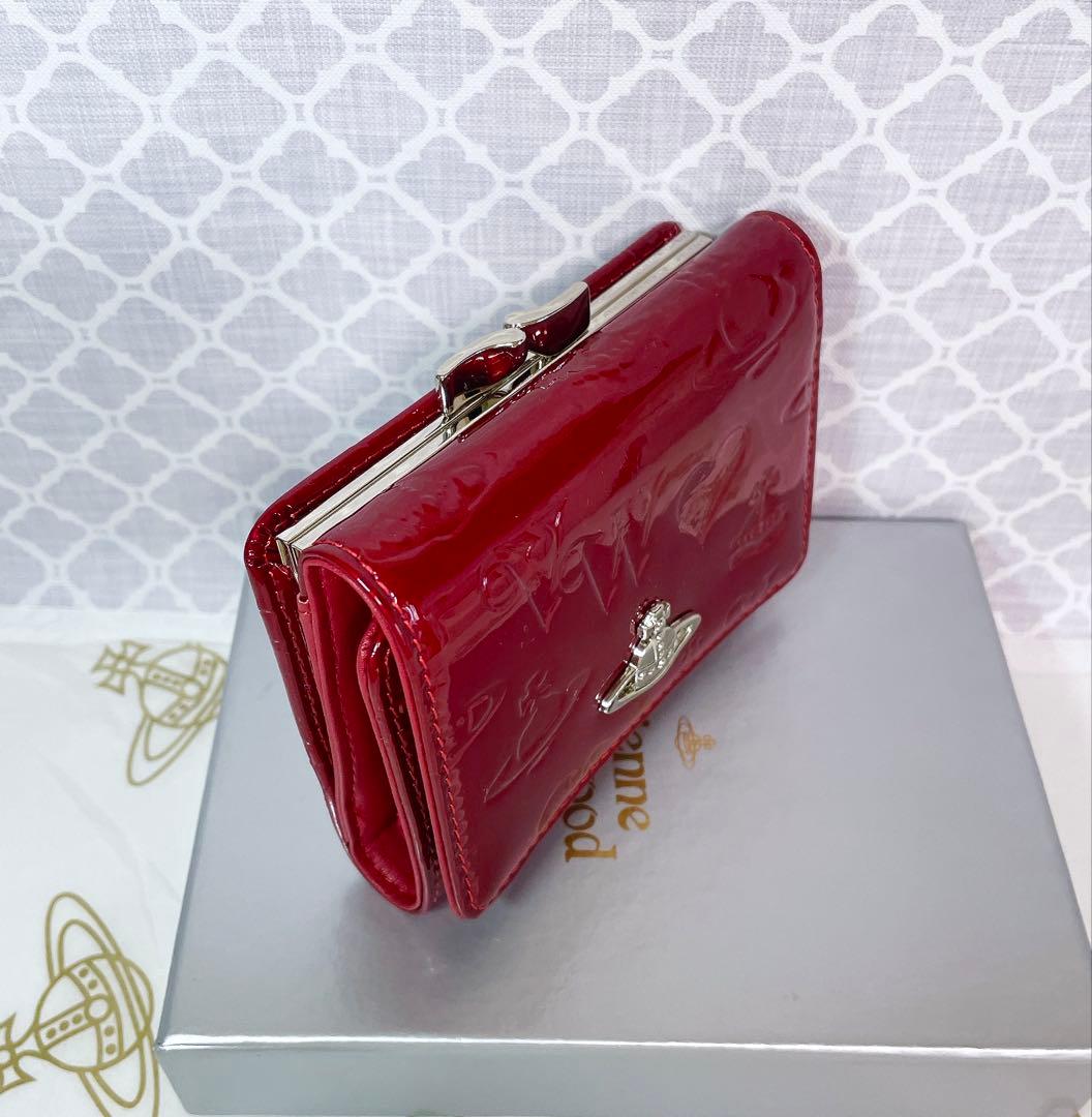 【内側に素敵な柄つき‎✨️】Vivienne Westwood 3折財布 エナメル