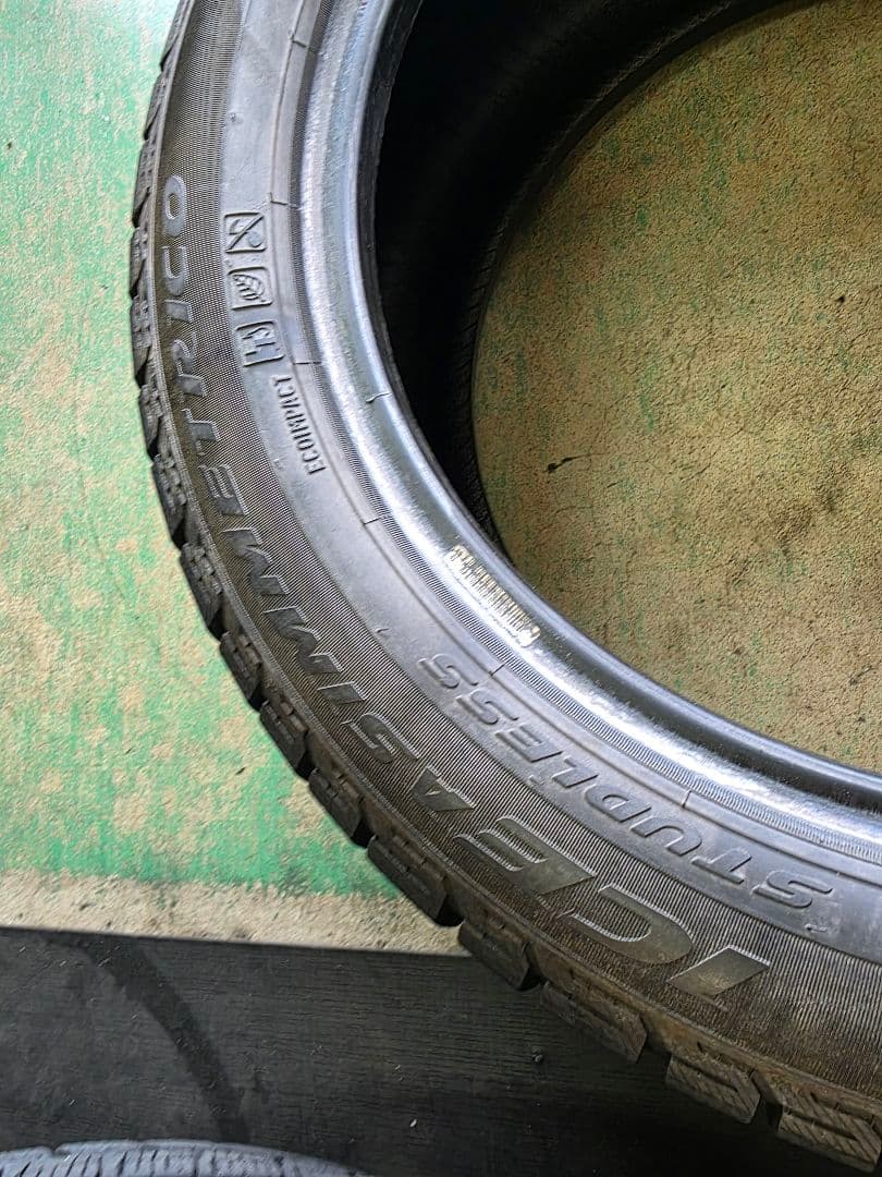 ピレリ　アイスアシンメトリコ 215/50R17 19年製 4本セット