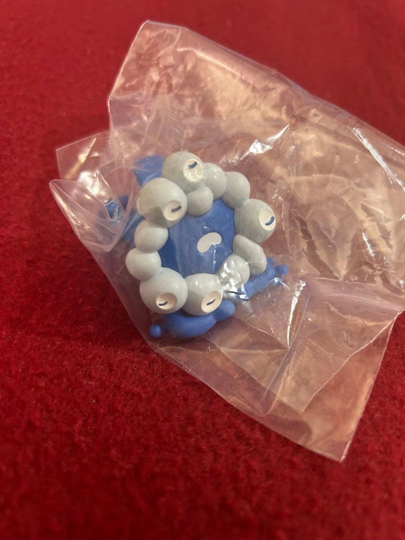 万博公式ライセンス商品のミャクミャク　1/150フィギュア+会場内フィギュア