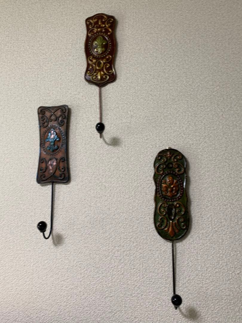 フルール・ド・リス　欧州王家の紋章入り　壁掛けフック　コート掛け３個セット