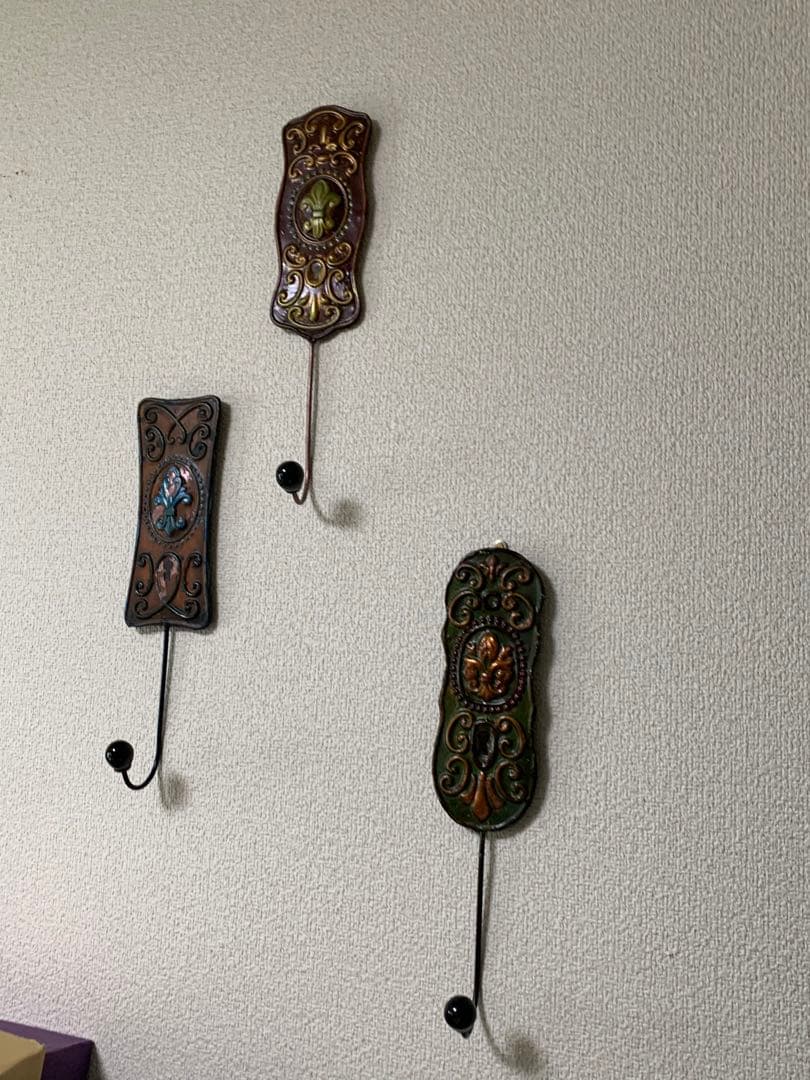 フルール・ド・リス　欧州王家の紋章入り　壁掛けフック　コート掛け３個セット