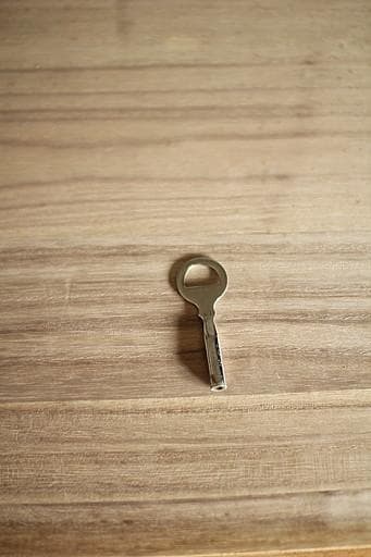 古い木製の引き出し2段　チェスト　桐箪笥 昭和レトロ　タンス　古家具　古民家