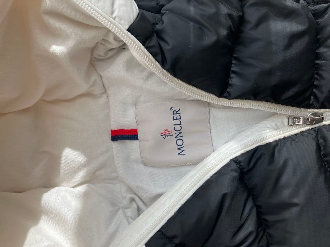 MONCLER キッズダウンコート ブラック/ホワイト