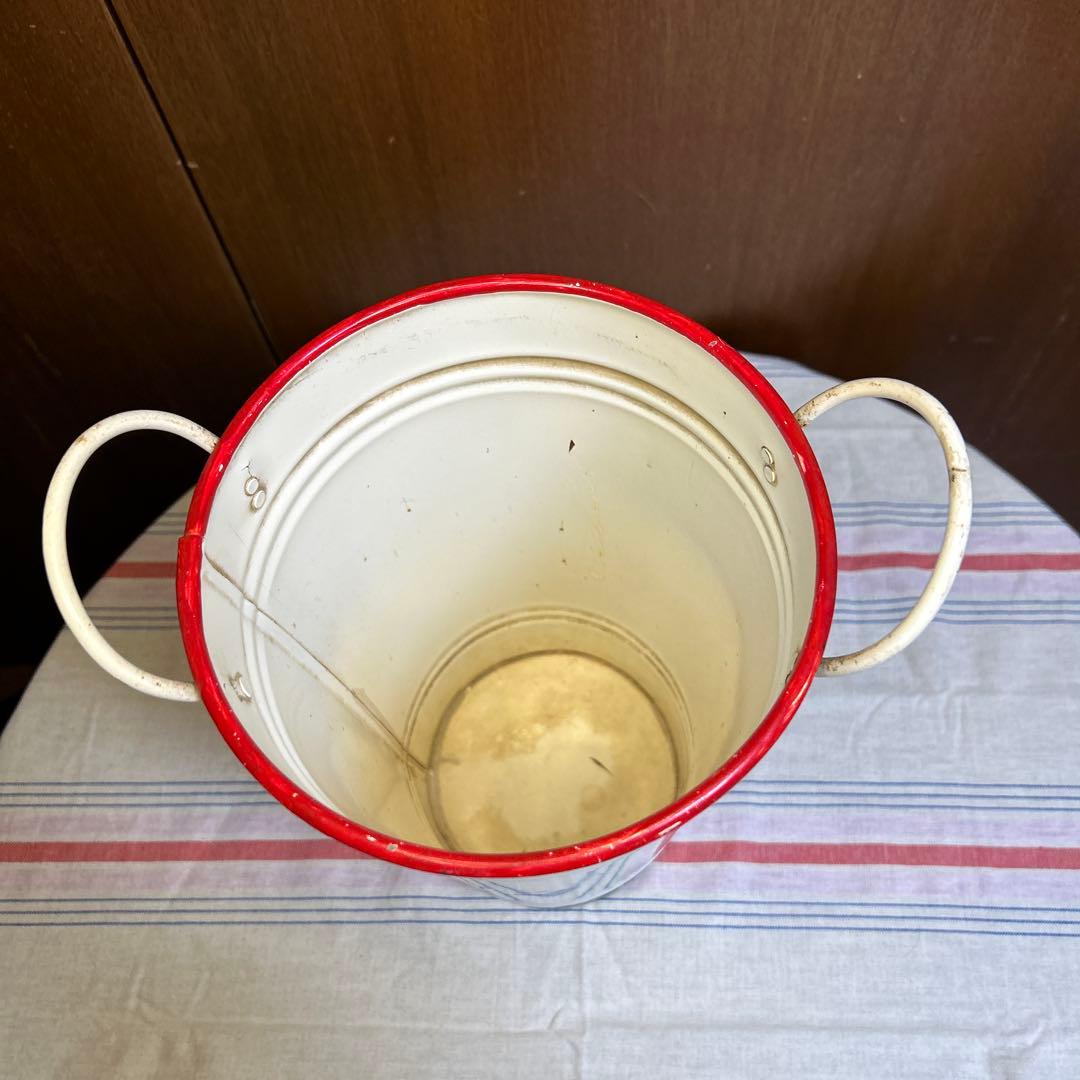 レアイギリスアンティーク　ホーロー花桶/水入れ/バケツ　クリームホワイトに赤縁取
