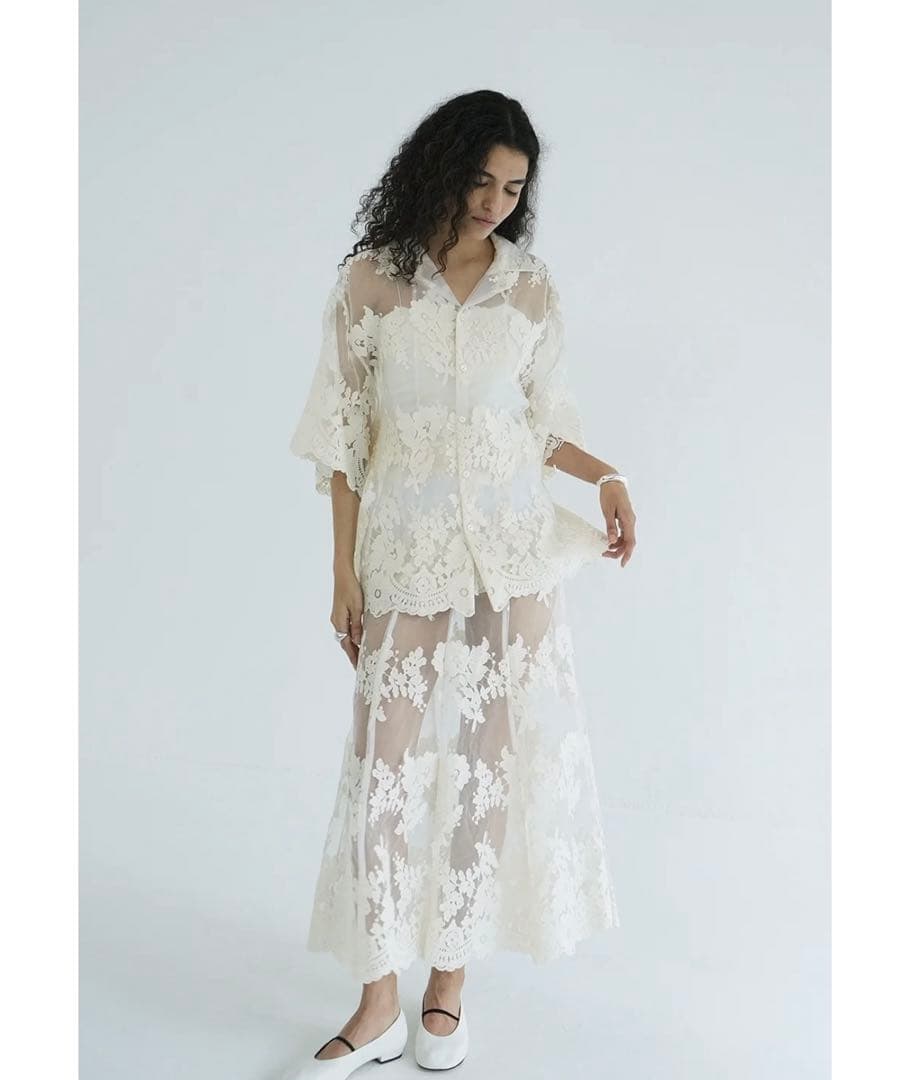 ★週末限定SALE【美品】クラネSHEER FLOWER LACE SHIRTS