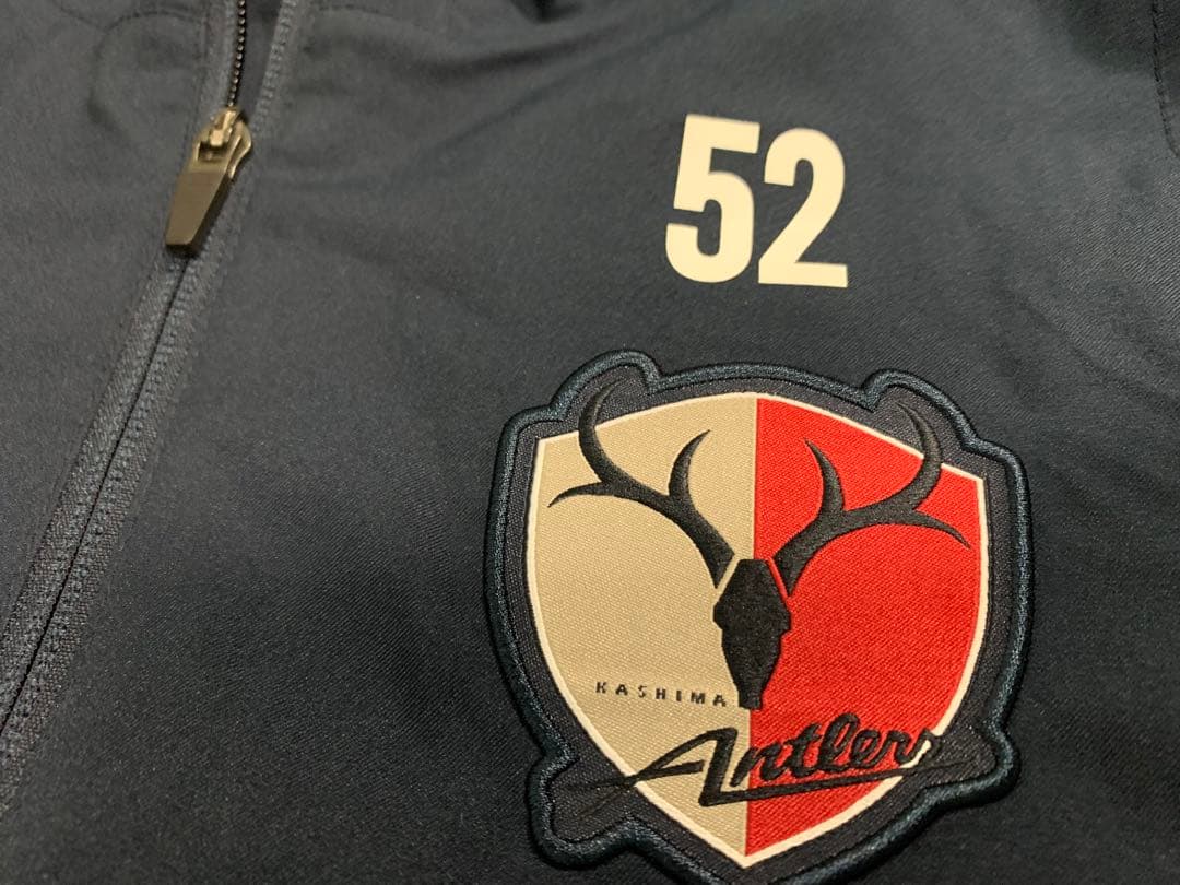 極美品　NIKE 鹿島アントラーズ　ナイロンジャケット　M 支給品　ジャージ